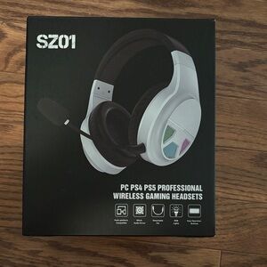SZ01 Wireless Gaming Headset - Black and White